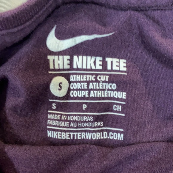 Nike short sleeve - Picture 2 of 2